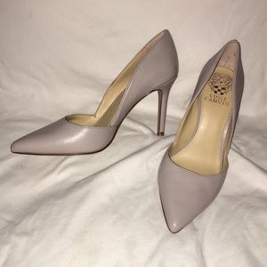 VINCE CAMUTO heels